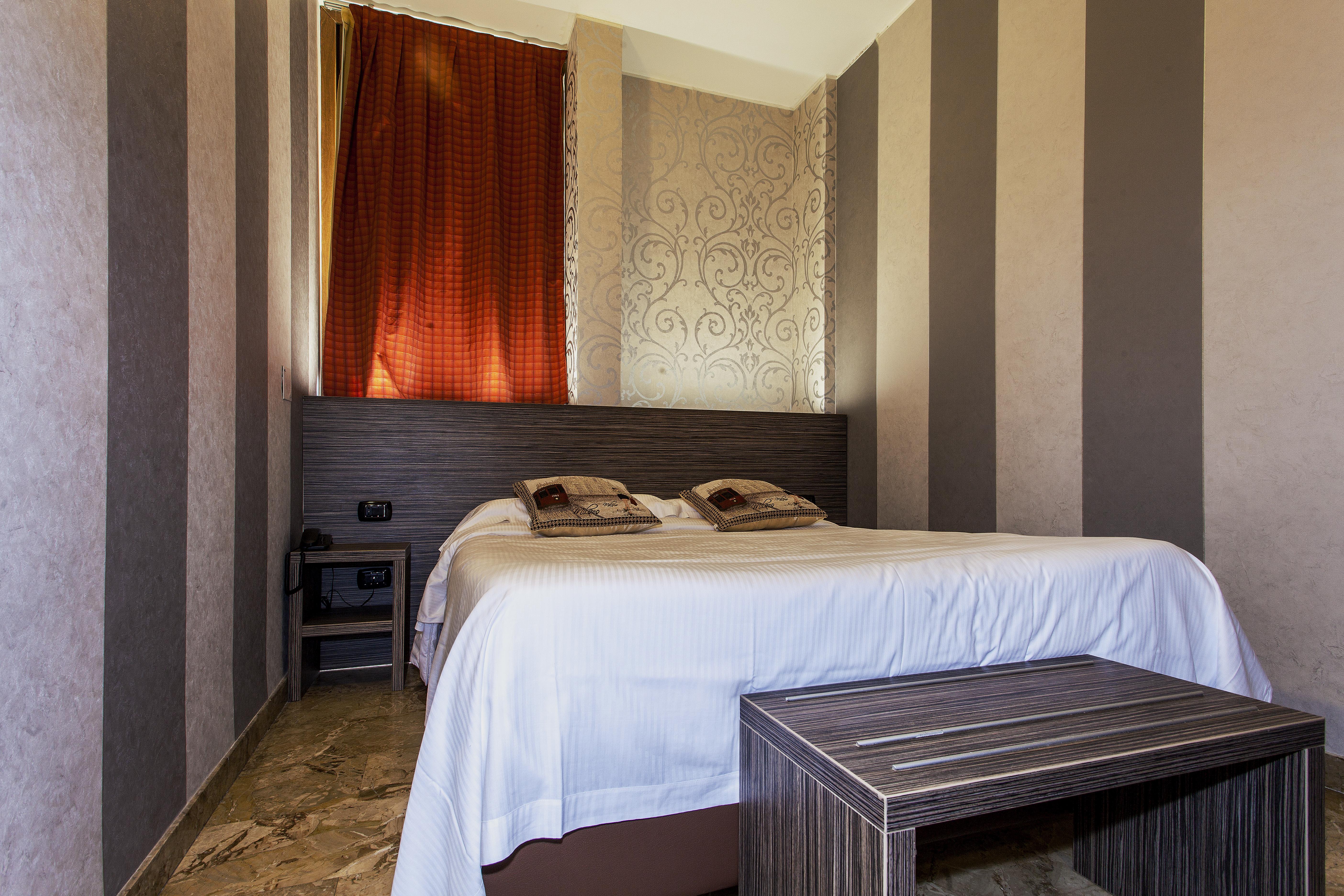 Canova Hotel Milan Luaran gambar