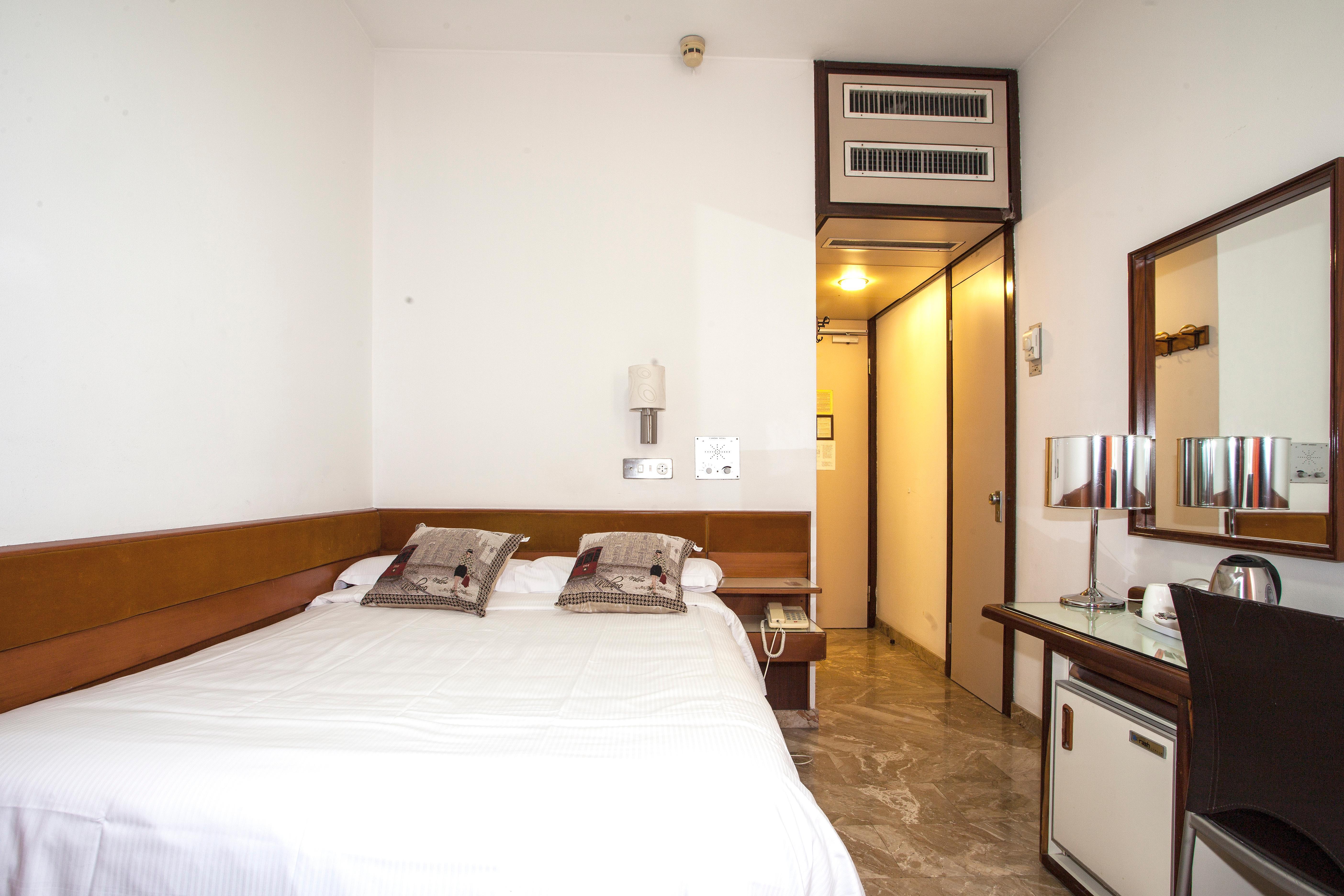 Canova Hotel Milan Luaran gambar