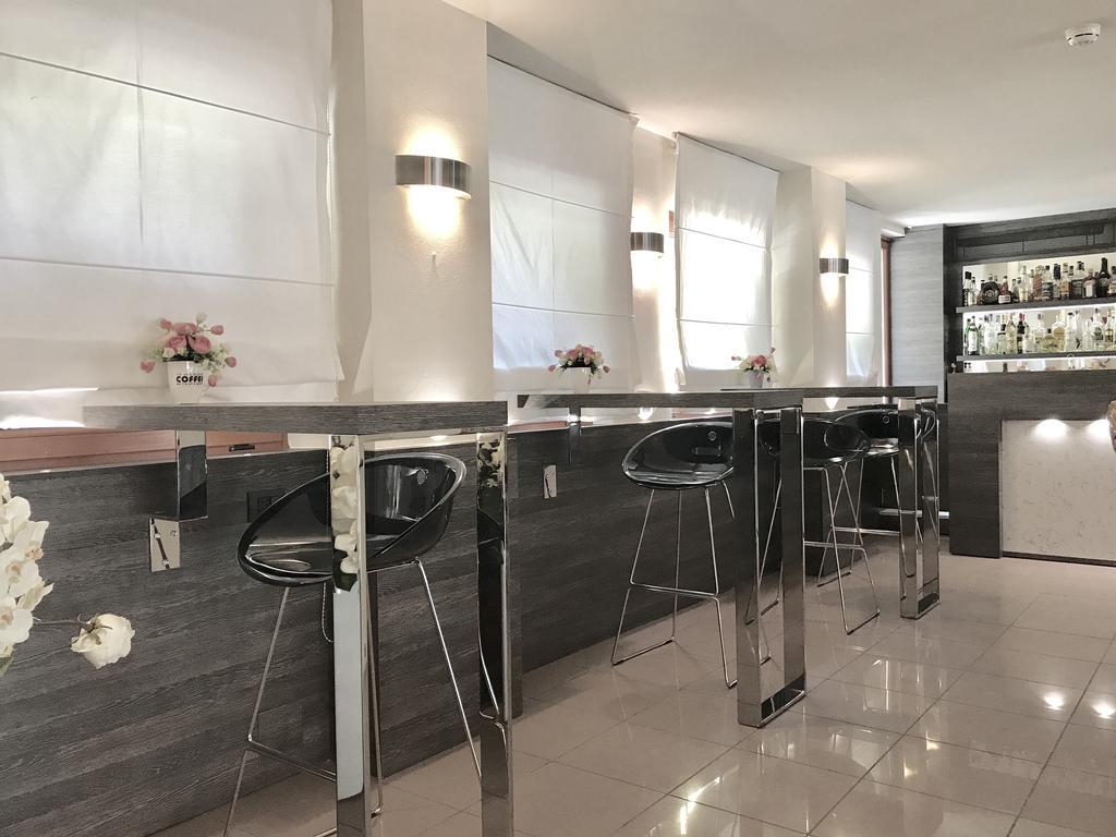 Canova Hotel Milan Luaran gambar